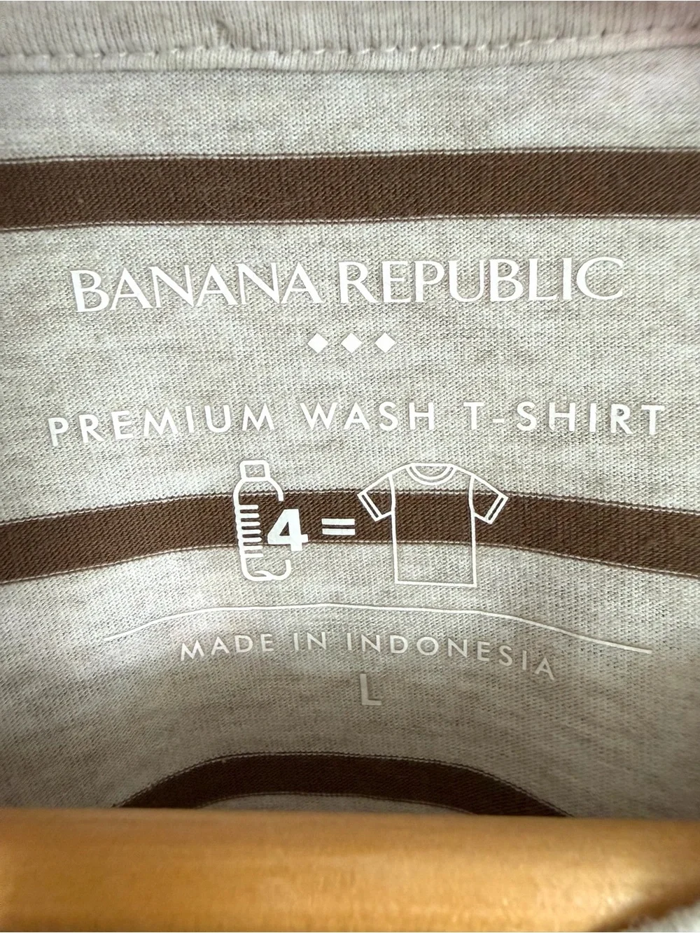 Banana Republic Premium Wash Cream/Brown Striped Short-Sleeve Tee Men’s Large